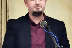Irodalmi est